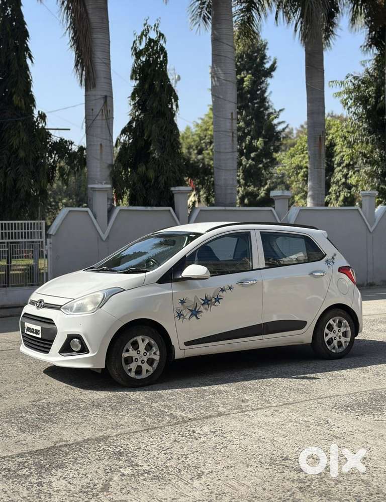 Hyundai Grand I10 1.2 Kappa Sportz Option, 2016, Cng & Hybrids