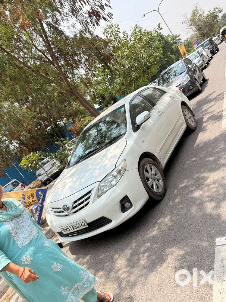 Toyota Corolla Altis 2013