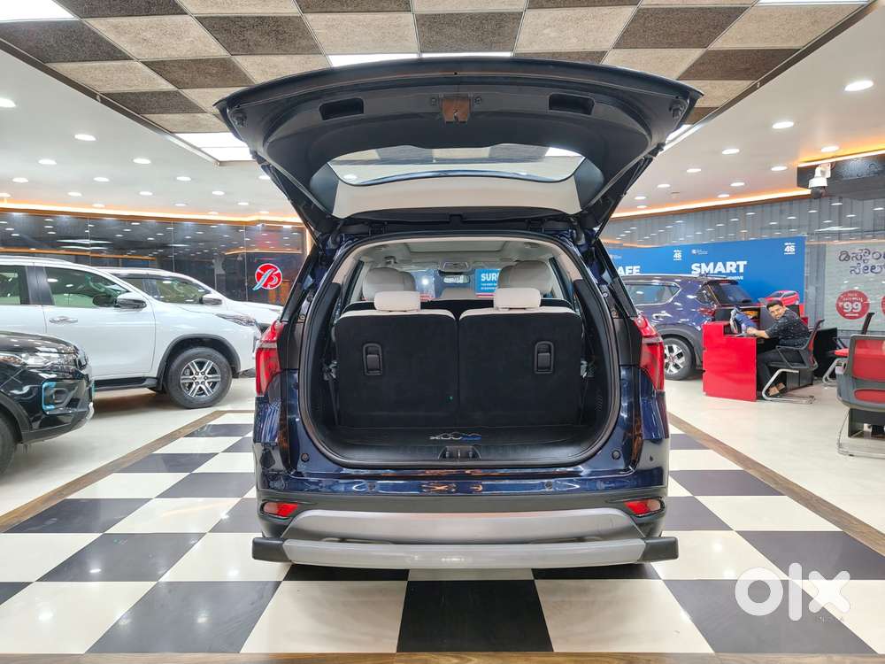 Mahindra Xuv700 2.2 Ax 7 Diesel Mt Luxury Pack Str, 2022, Diesel