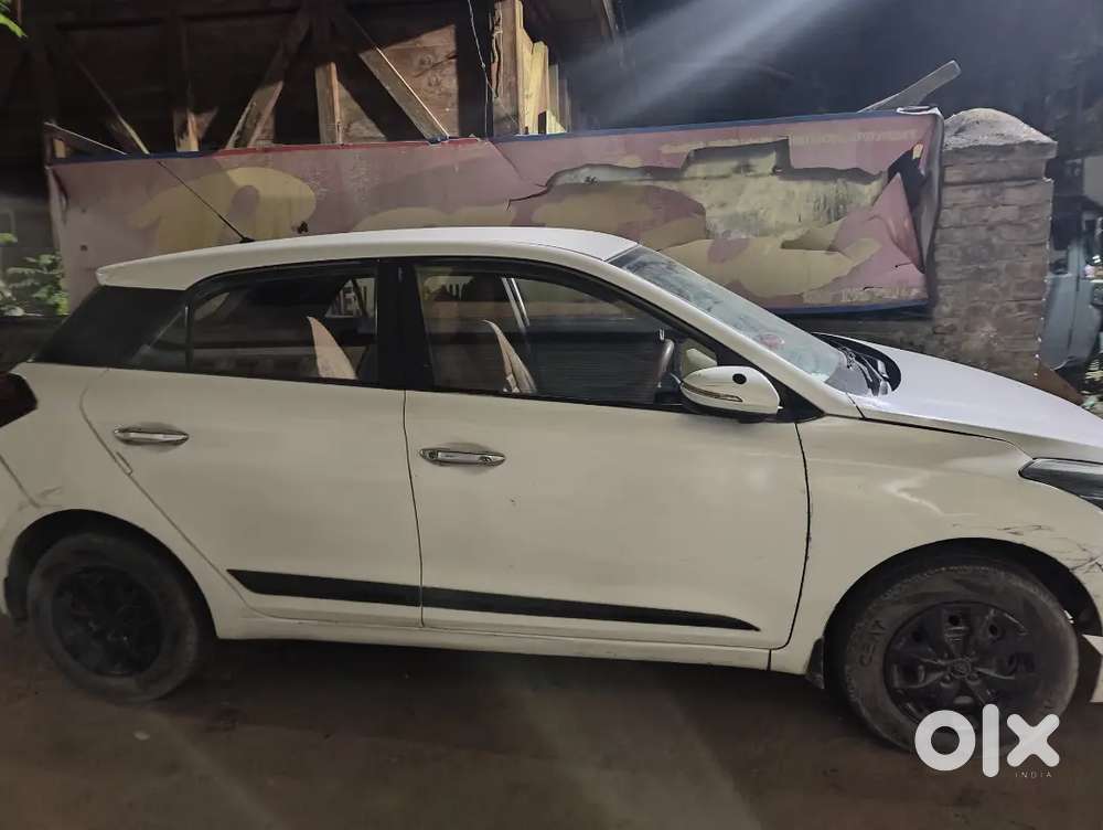 Hyundai I20 2017 Petrol 70000 Km Driven