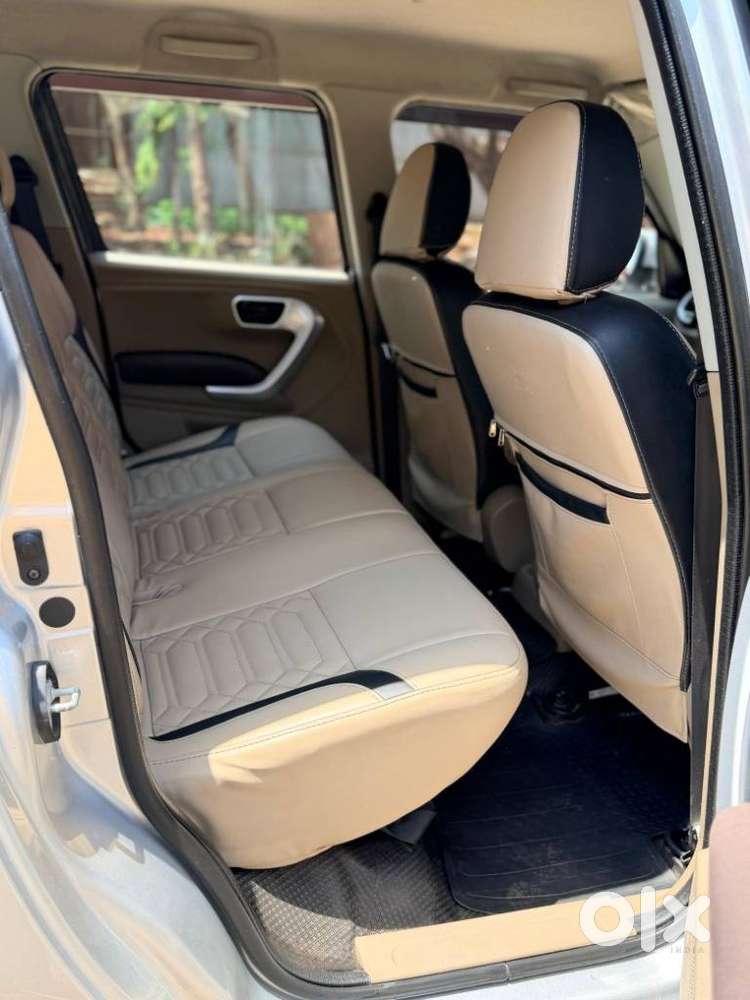 Mahindra Tuv 300 T8, 2017, Diesel