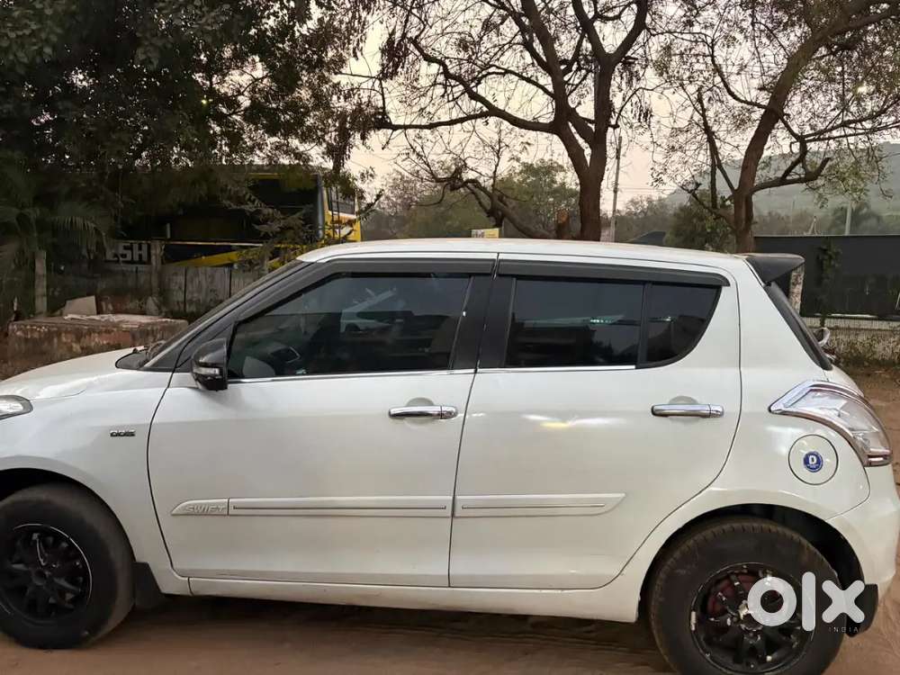 Maruti Suzuki Swift 2012 Diesel 140000 Km Driven