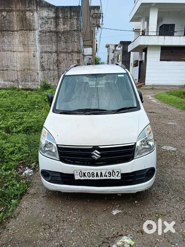 White Color Acchi Gadi Hai