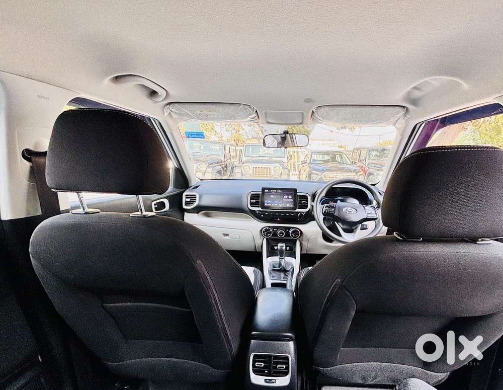 Hyundai Venue S (o) 1.0 Turbo Mt, 2024, Petrol