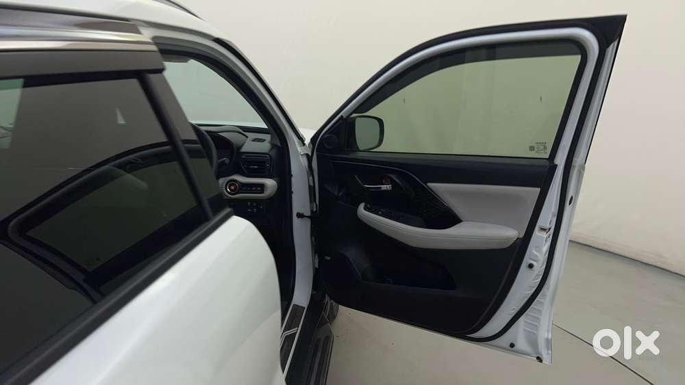 Maruti Suzuki Grand Vitara 1.5 Alpha Smart Hybrid, 2026, Petrol