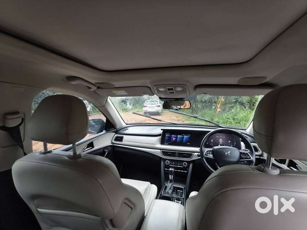 Mahindra Xuv700 2.2 Ax 7 Diesel At Luxury Pack Str, 2022, Diesel