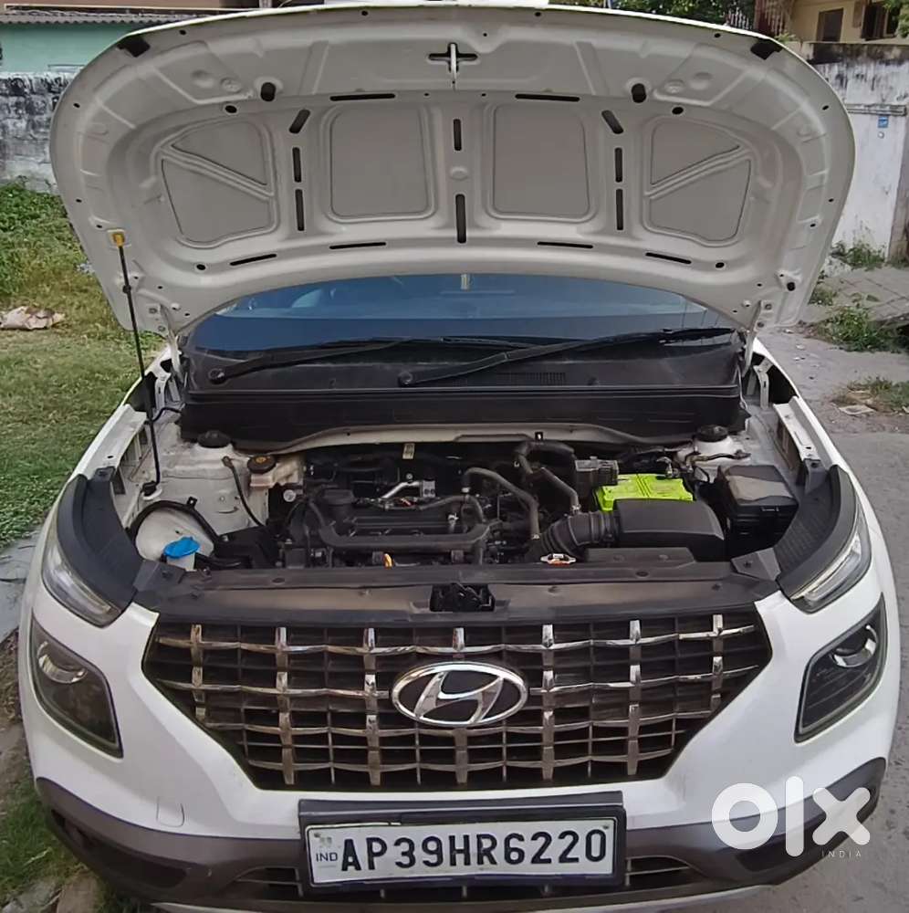 Hyundai Venue 2021 Petrol Well Maintained