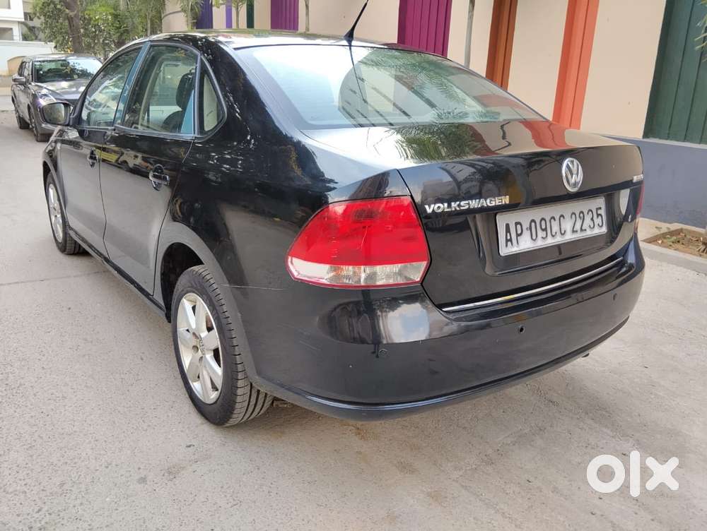 Volkswagen Vento 2010-2013 Petrol Highline, 2011, Petrol