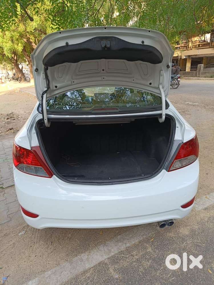 Hyundai Fluidic Verna 2013