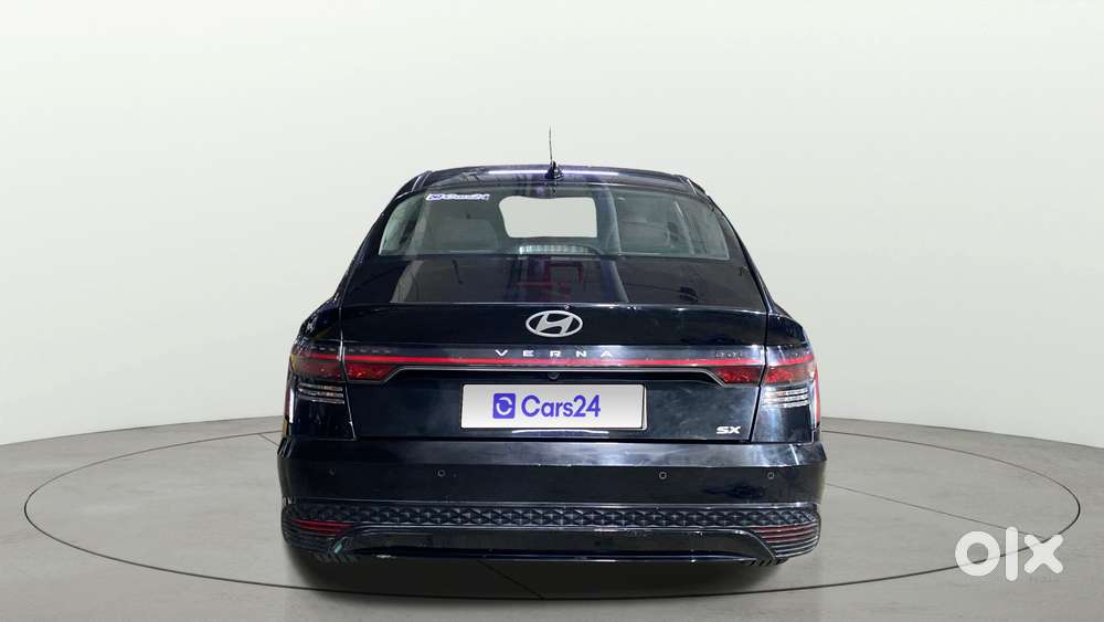 Hyundai Verna 1.5 Sx (o) Petrol Mt, 2024, Petrol