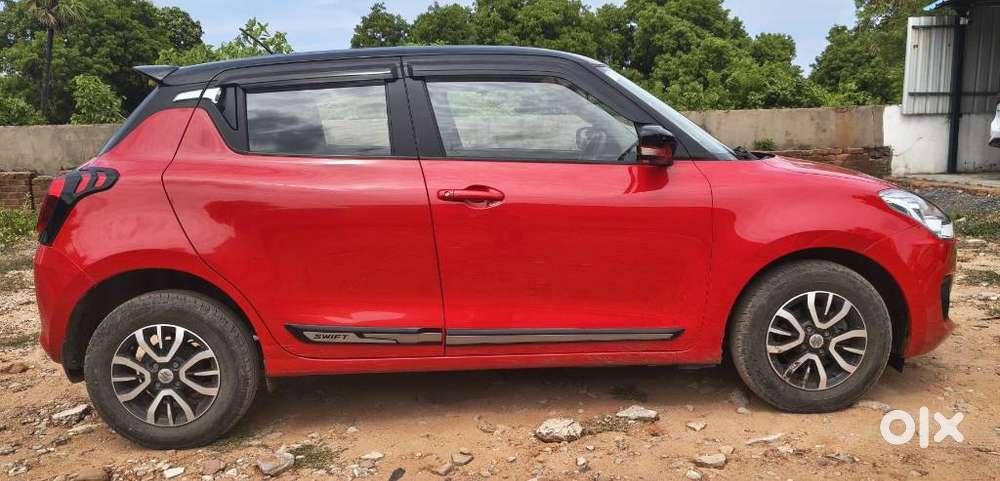 Maruti Suzuki Swift Vxi + Manual, 2022, Petrol