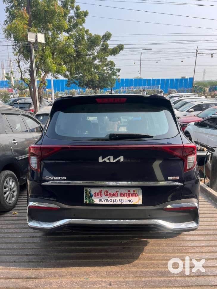 Kia Carens, 2022, Petrol