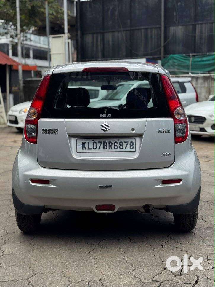 Maruti Suzuki Ritz Vxi, 2011, Petrol