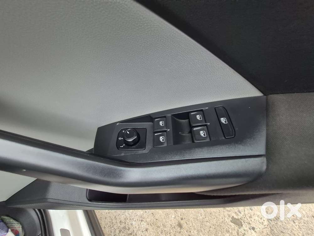 Skoda Kushaq 1.0 Tsi Ambition, 2022, Petrol