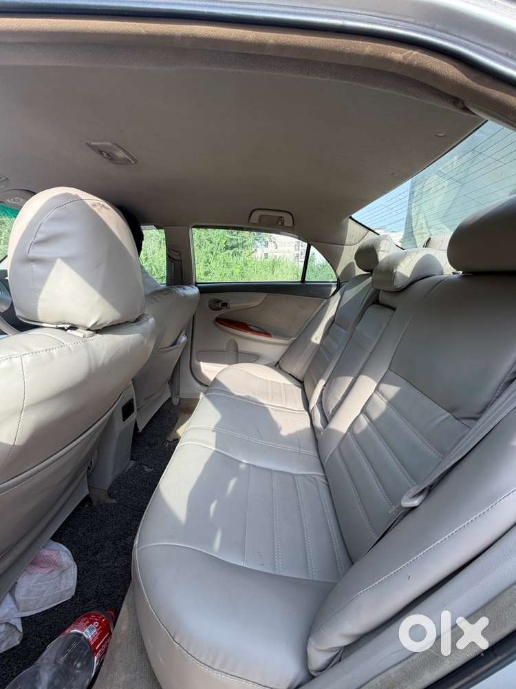 Toyota Corolla Altis Petrol 2031