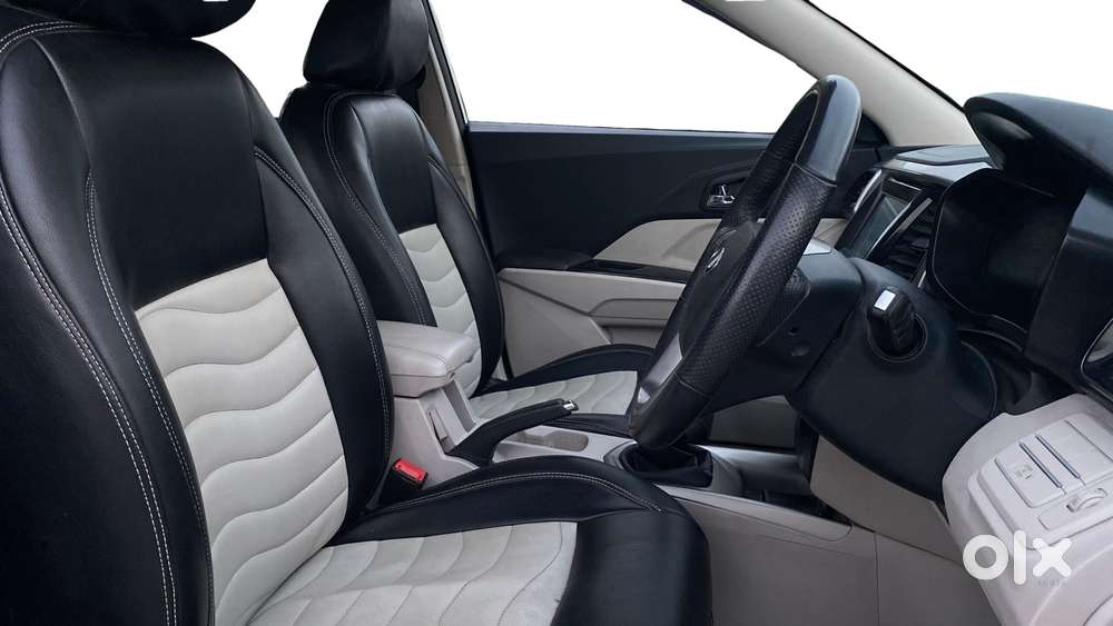 Mahindra Xuv300 W8, 2021, Petrol