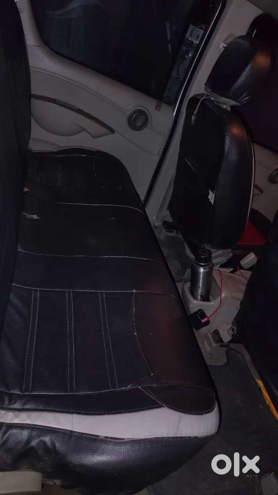 Mahindra Quanto 1.5 C4 2015, August . Tax & Insurance Failed,