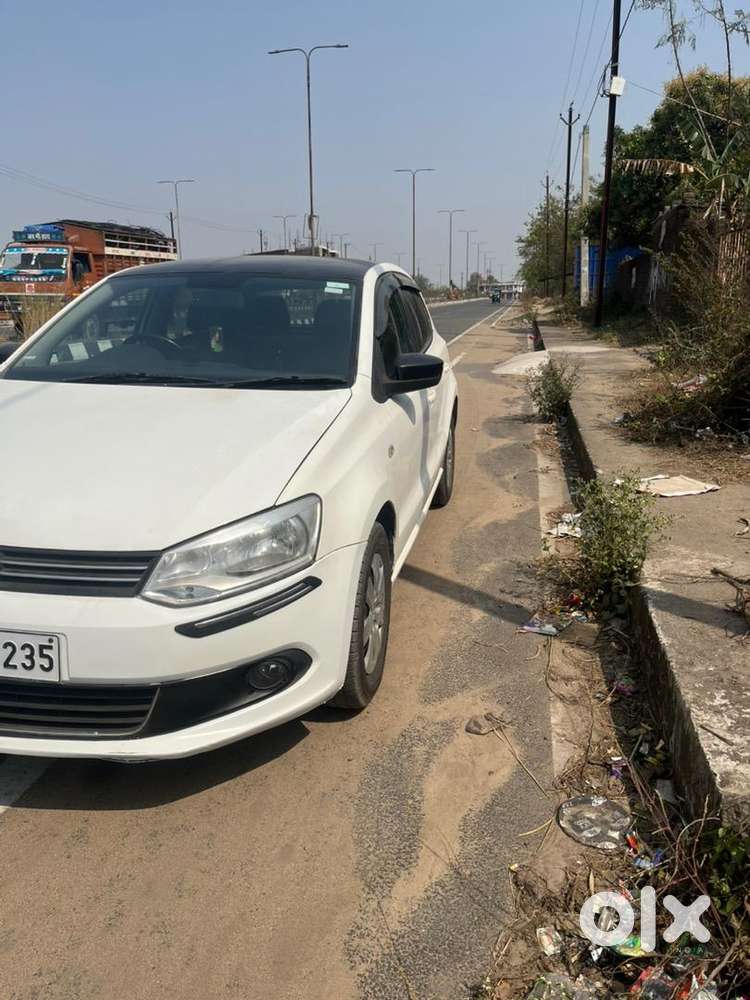 Touchscreen Infotainment System Reverse Parking Camera