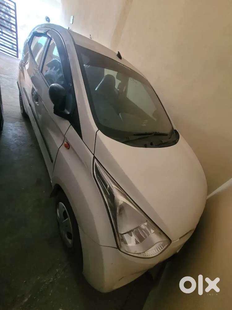 Hyundai Eon 2011 Petrol Well Maintained