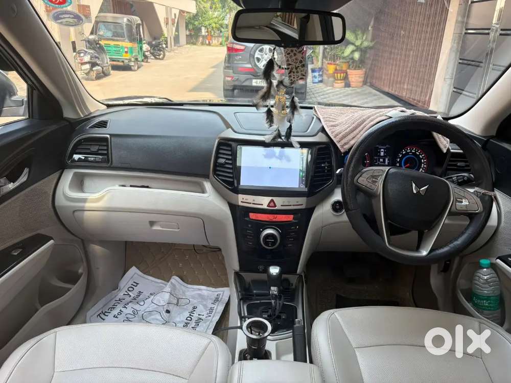 Mahindra Xuv300 2023 Petrol Well Maintained