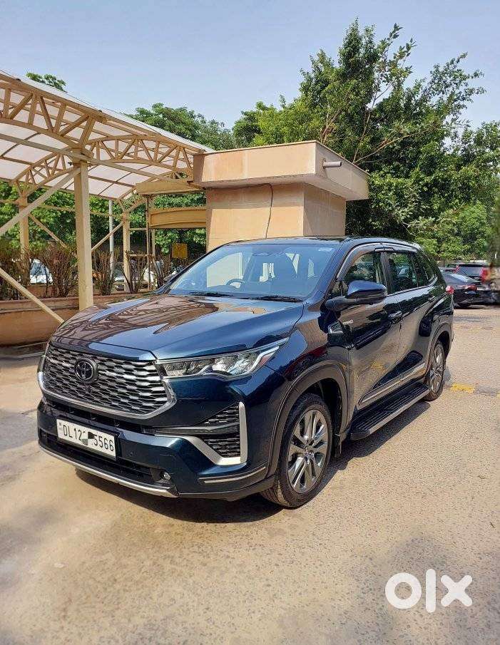Toyota Innova Hycross 2.0 Zx (o) Hybrid 7 Str, 2025, Petrol