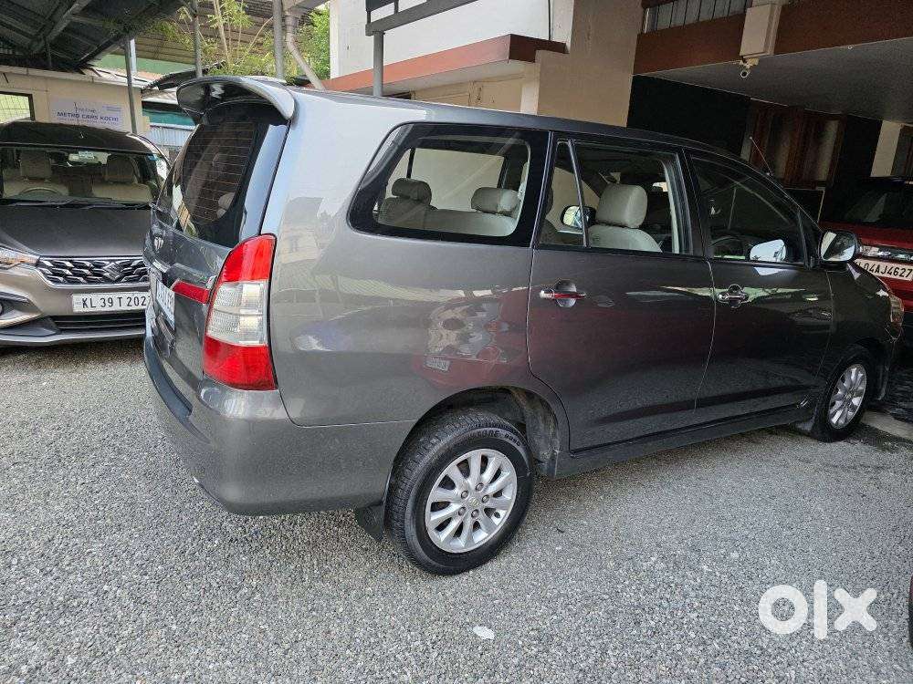 Toyota Innova 2.5 V 7 Str, 2014, Diesel