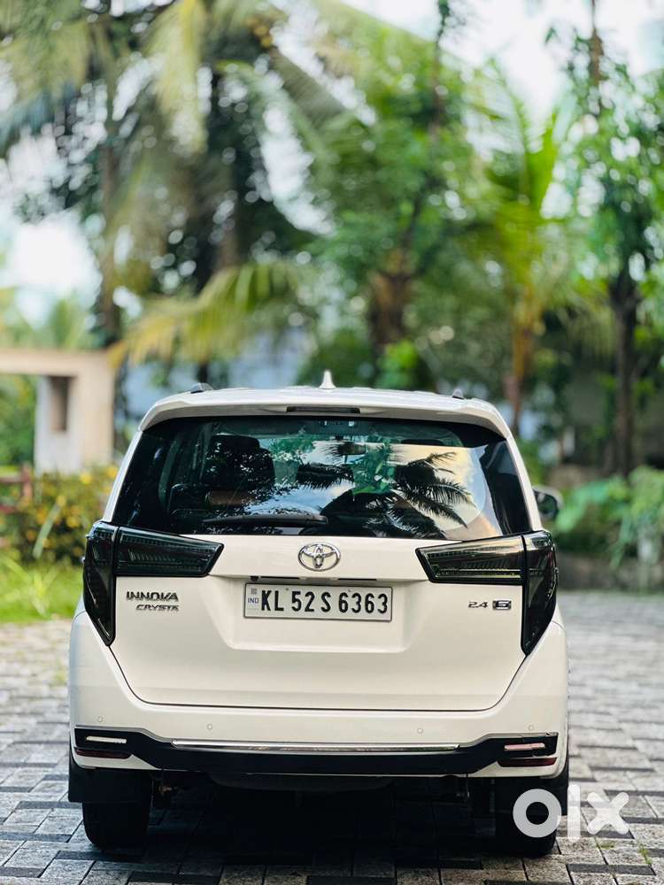 Toyota Innova Crysta 2.4 G Mt 7 Str, 2022, Diesel