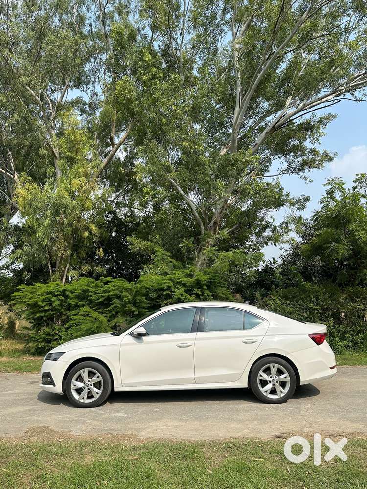 Skoda Octavia 2.0 Style Tsi At, 2022, Petrol