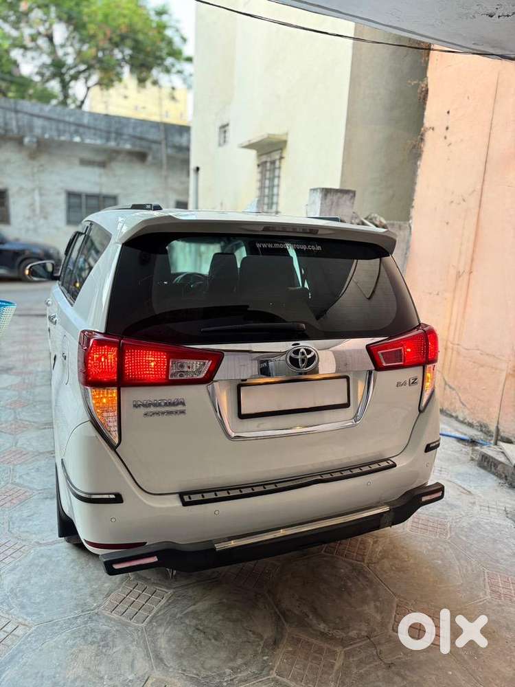 Toyota Innova Crysta 2024 Diesel 30000 Km Driven
