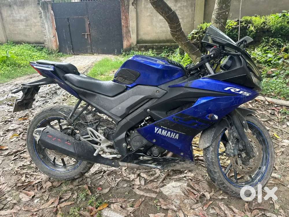 R15 v3 model Argent sell need rupees