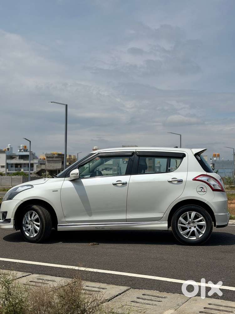 Maruti Suzuki Swift Ddis 2012
