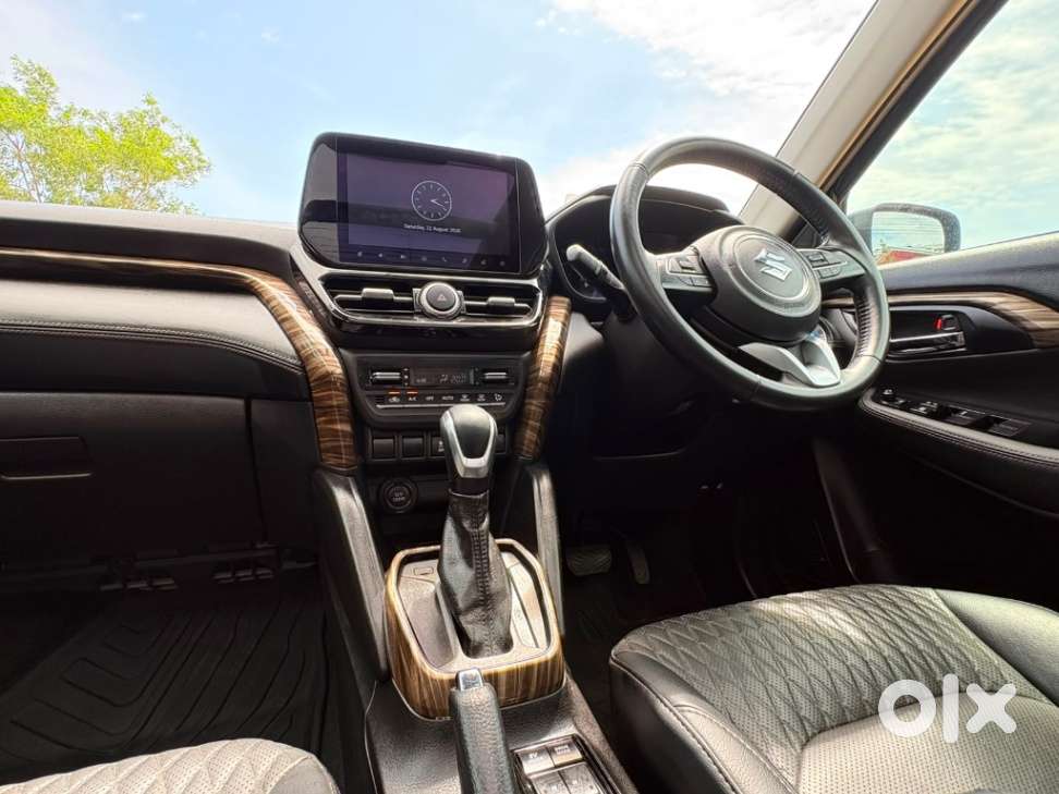 Maruti Suzuki Grand Vitara 1.5 Alpha Plus Intelligent Hybrid Ecvt, 2..