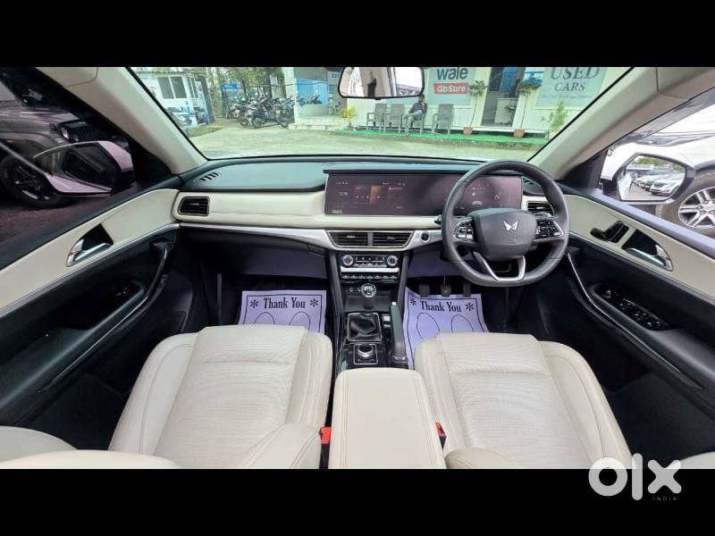 Mahindra Xuv700 2.2 Ax 7 Diesel Mt Str, 2025, Diesel