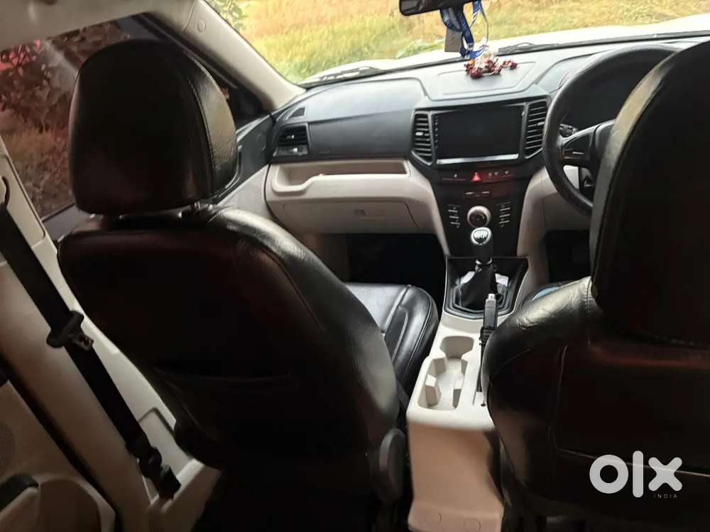 Mahindra Xuv300 2021 Petrol Well Maintained