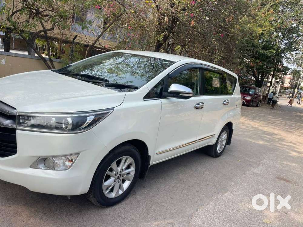 Toyota Innova Crysta 2.5z, 2017, Diesel