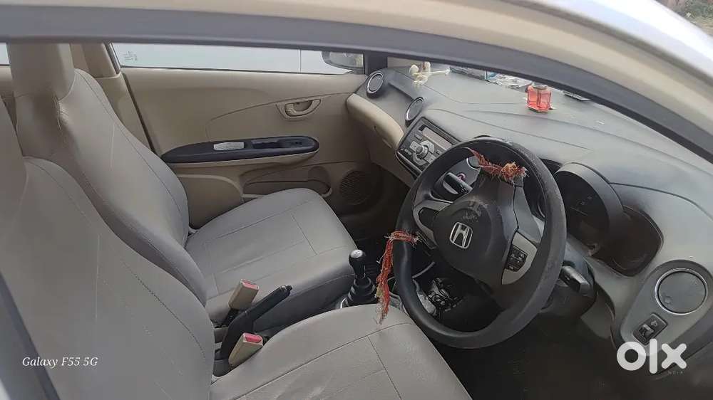 Honda Amaze 2015 Diesel( Sedan) Well Maintained And In Good Condition