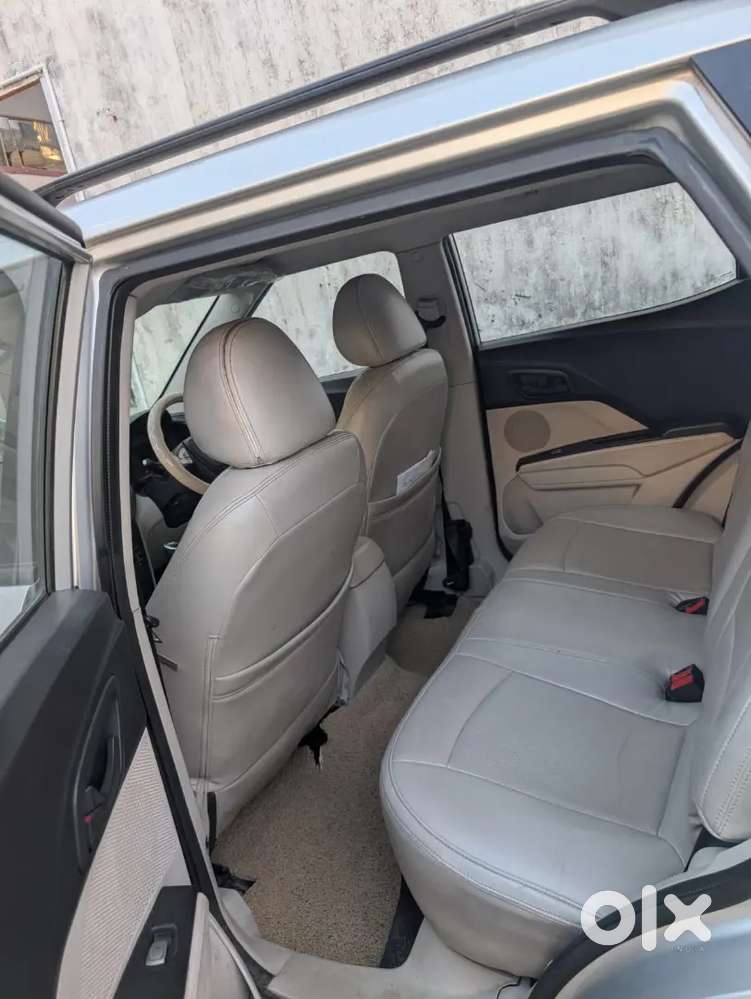 Mahindra Xuv300 1.5 W6 2020
