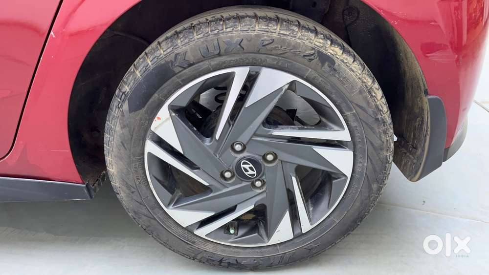 Hyundai New I20 1.2 Asta (o) Mt Dual Tone, 2022, Petrol