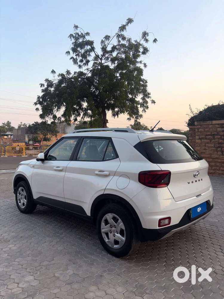 Hyundai Venue S Mt 1.2 Kappa, 2022, Petrol