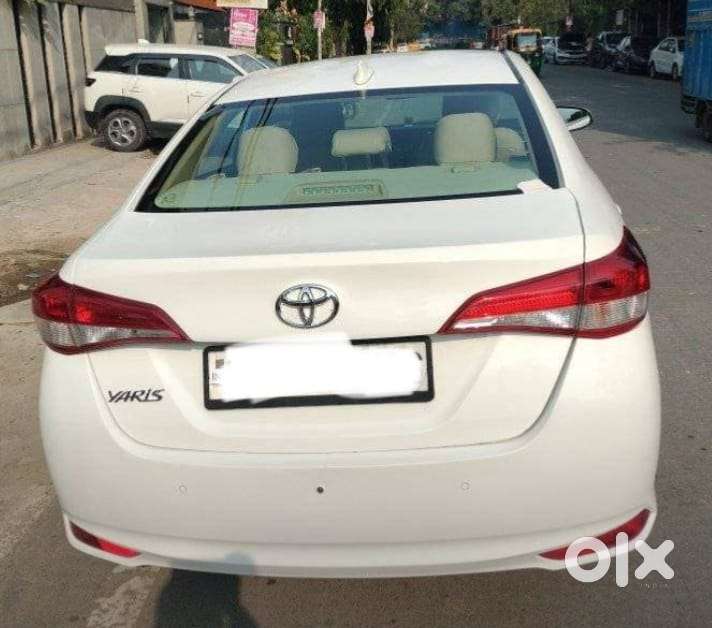 Toyota Yaris J Cvt, 2021, Petrol