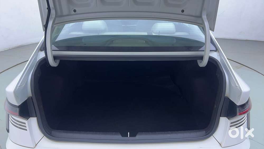 Hyundai Verna 1.5 Sx (o) Vtvt Ivt, 2023, Petrol