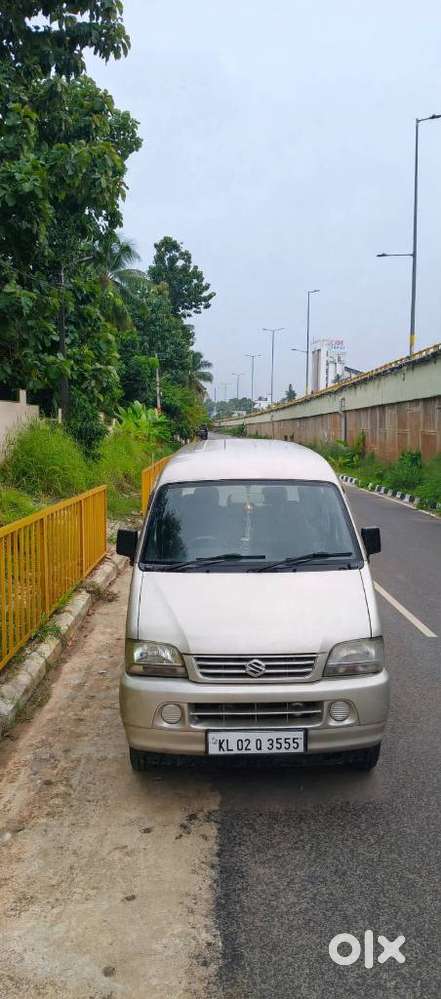 Maruti Suzuki Versa Dx 8 Seater, 2003, Petrol