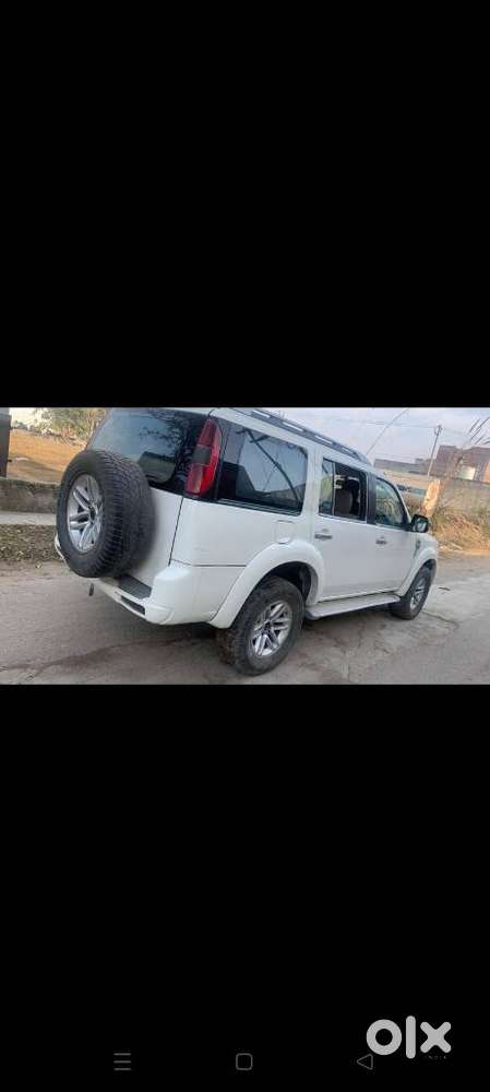 Ford Endeavour 2.2 Titanium At 4x2, 2013, Diesel