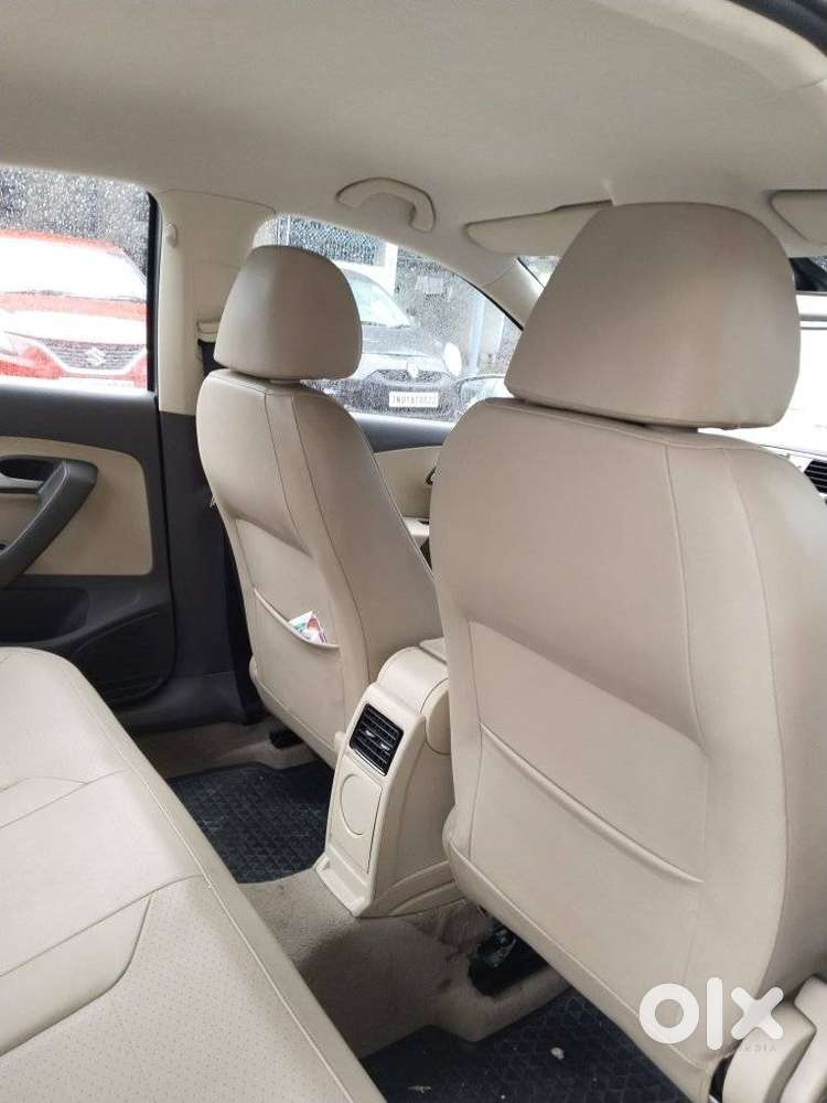 Volkswagen Vento 1.2 Tsi Highline At, 2016, Petrol