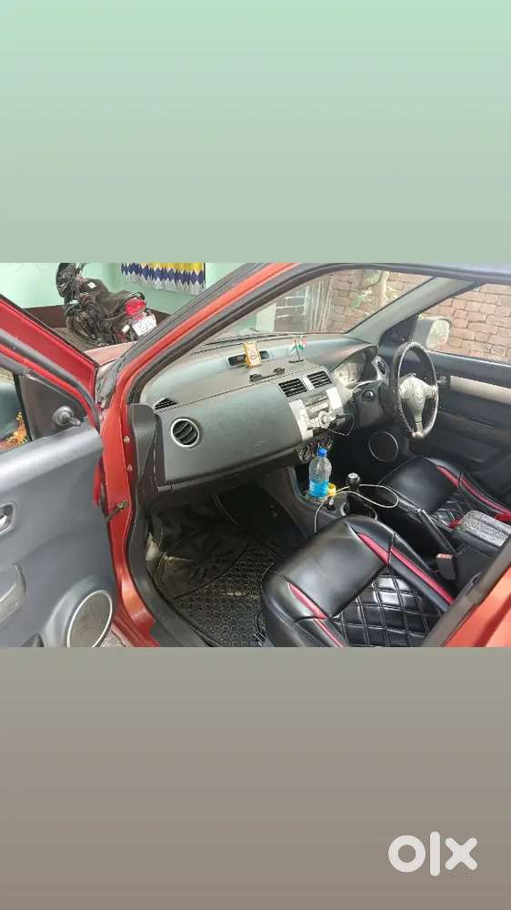 Maruti Suzuki Swift November 2011 Model