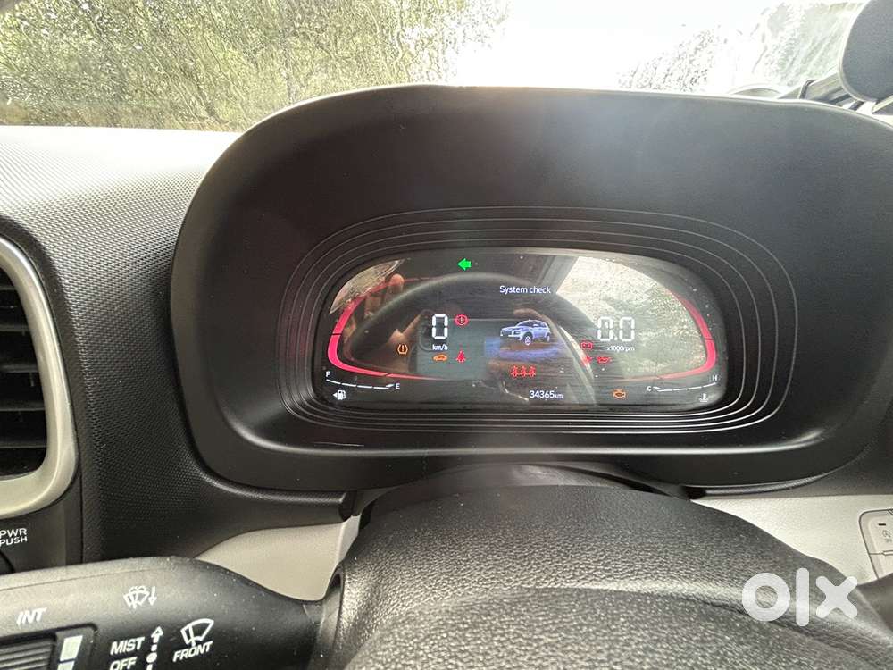 Hyundai Venue Petrol 2025