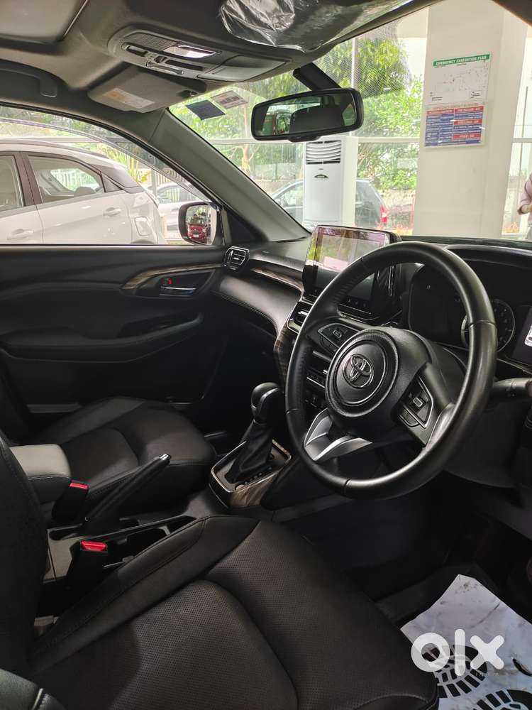 Toyota Urban Cruiser Hyryder 1.5 V Neo Drive At, 2024, Petrol