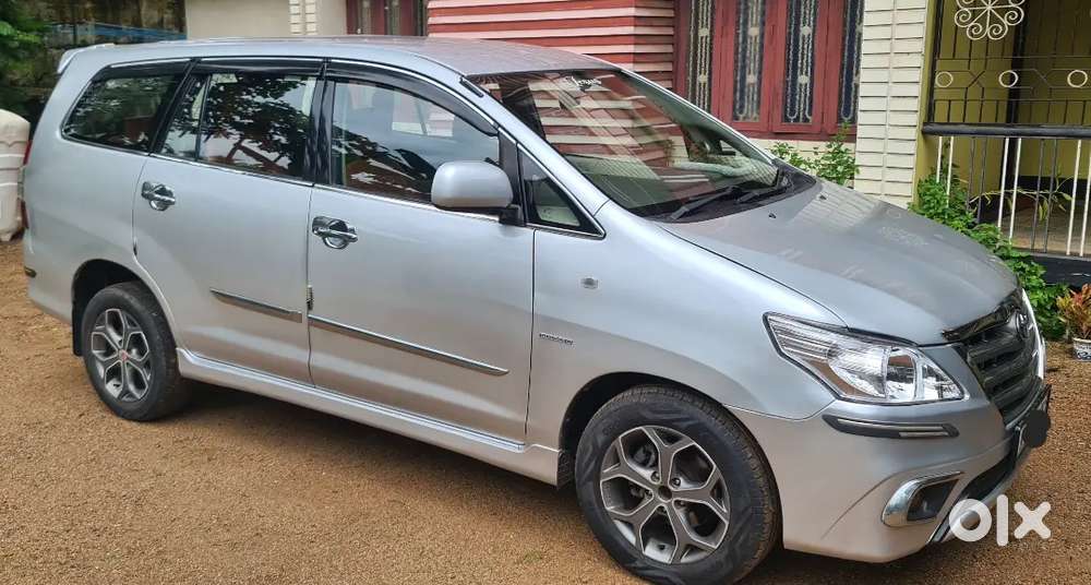 Toyota Innova 2014 Diesel Well Maintained, Only 108700km Driven.