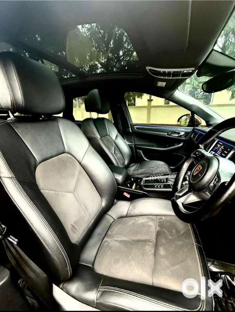 2018 Porsche Macan Petrol