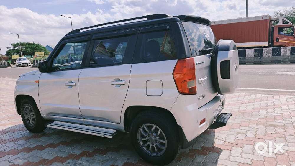 Mahindra Tuv 300 T10, 2020, Diesel
